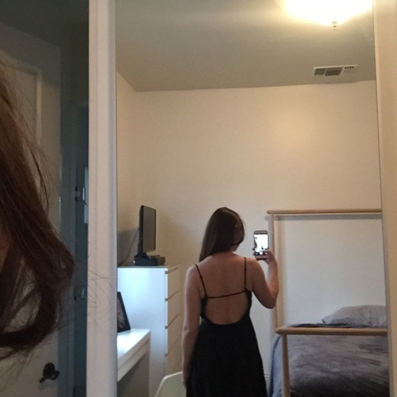 Back dress - Picture 4 of 5